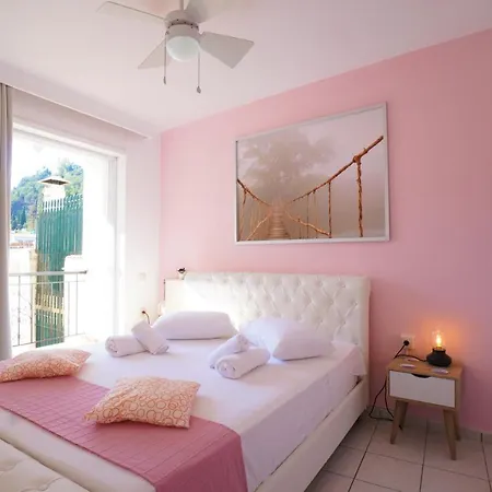 Boutique Seaview Apts *
